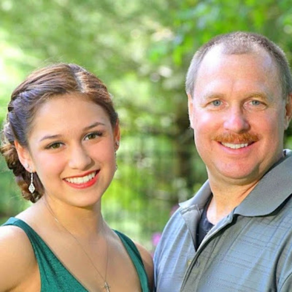 Meet your Posher, Kim - Picture 1 of 1